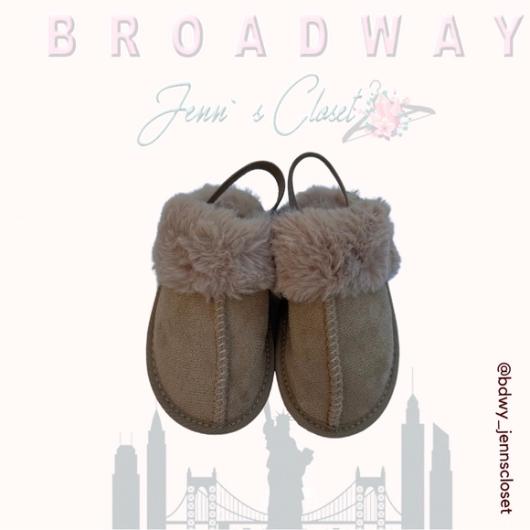 Nicole Other - 🆕 w/o tags Cozy Tan Baby Booties with Faux Fur